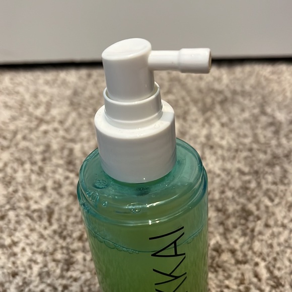 Fekkai Volume Spray Thickens & Lifts Hair 5 oz/150 ml - Picture 3 of 4